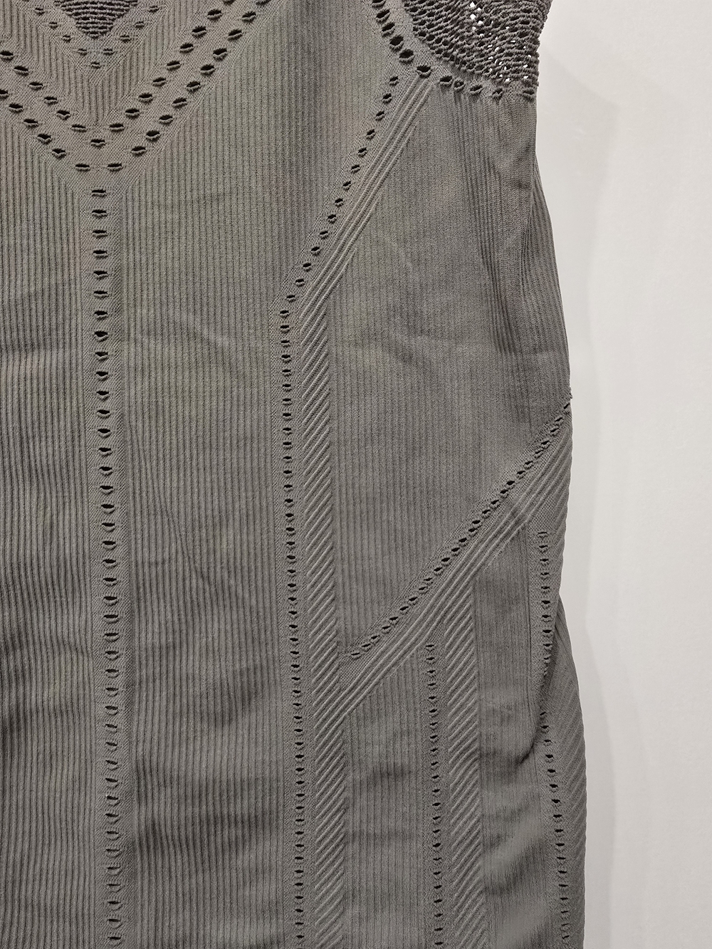 Athleta Oxygen Tank Top Medium Green Olive Seamless Mesh Performance Workout - Picture 5 of 10